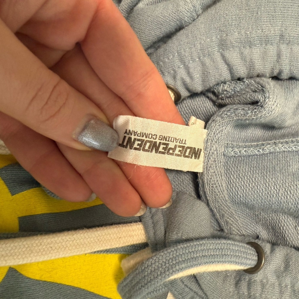 Leinenkugel's Summer Shandy Blue Hoodie, Beer Gear! - Picture 6 of 8